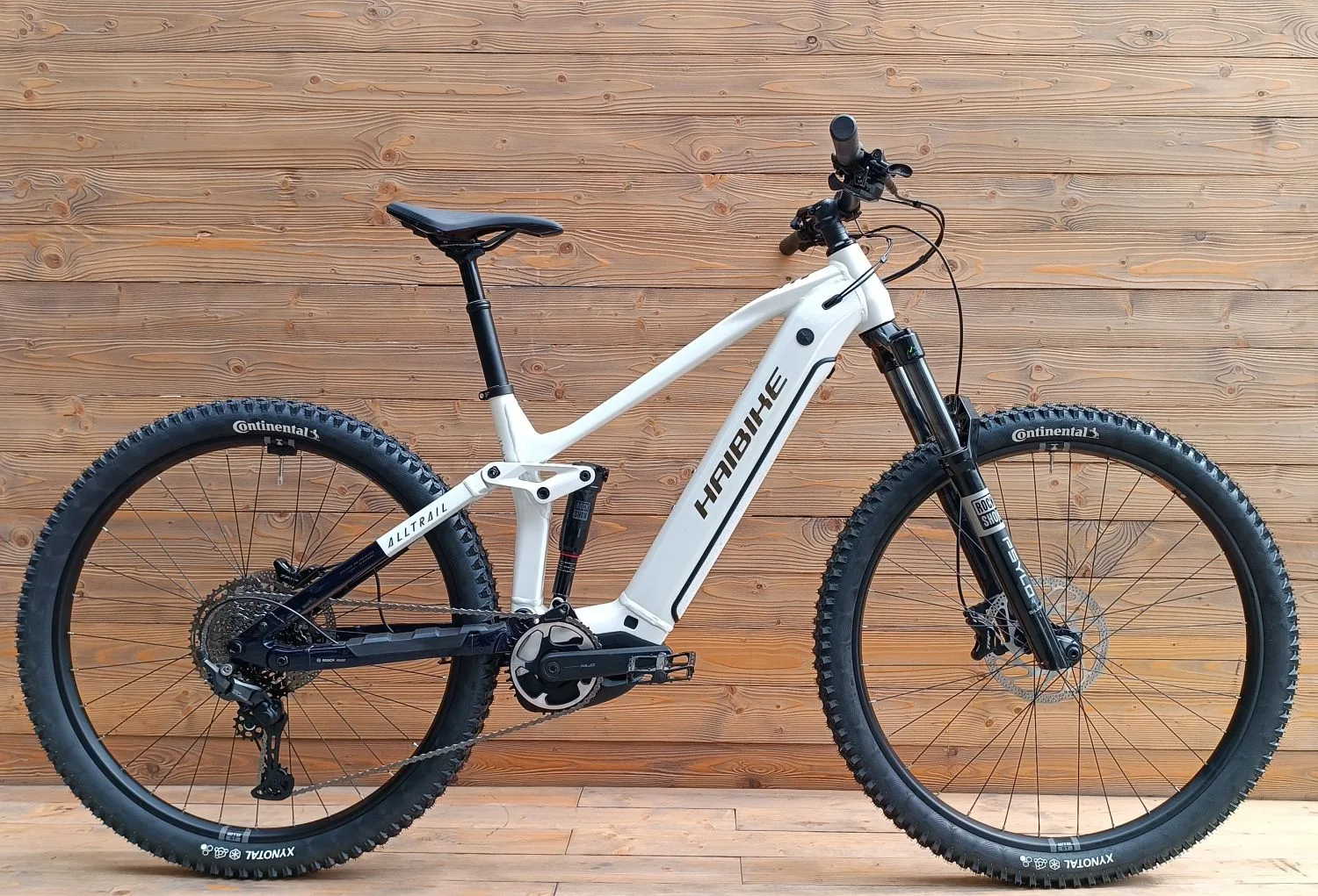 Bicicleta electrica full suspension Haibike ALLTRAIL 8 29 Cues 11G 600Wh M alb Motor Bosch Performance CX 85 Nm