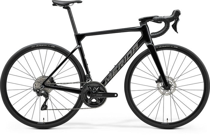 Cursiera Merida SCULTURA 4000 M Metallic black Furca: SCULTURA CF3 disc carbon 700x30C max. WHS