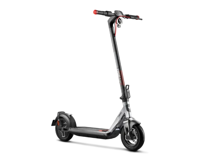 Trotineta electrica de carbon motor 700 W baterie 451 Wh de numai 11.9 kg Niu KQi Air Distanta parcursa cu o incarcare 50km